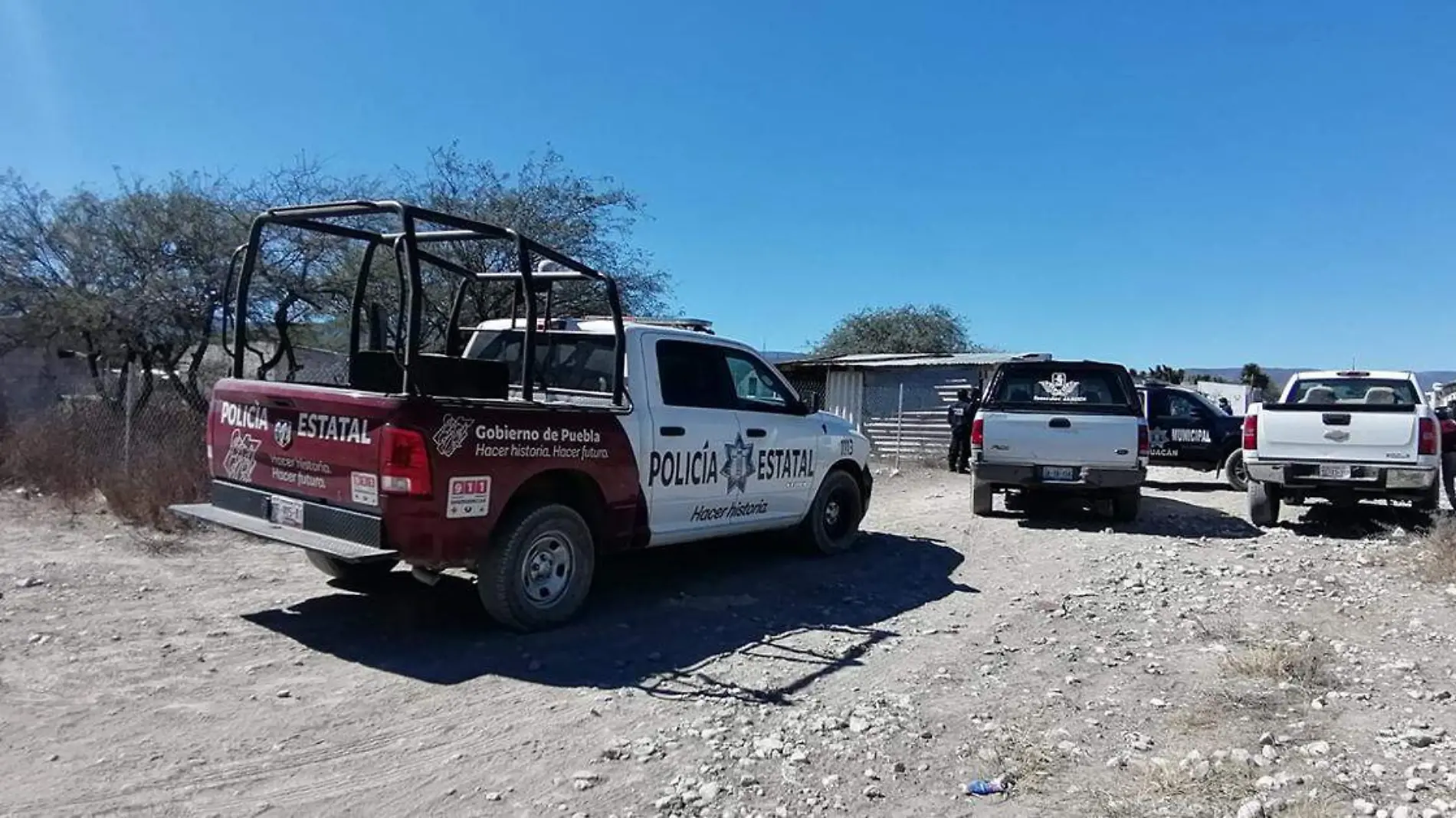 Un hombre de aproximadamente 30 años de edad fue localizado sin vida en plena vía pública sobre la calle Emiliano Zapata de la colonia Cristo Rey